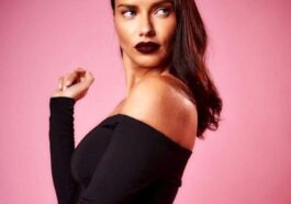 Super Sexy Half-Nude and Hottest Adriana Lima Photos