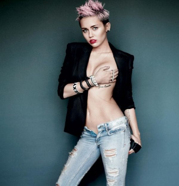 24 Absurdly Hottest Half-Nude of Miley Cyrus-2