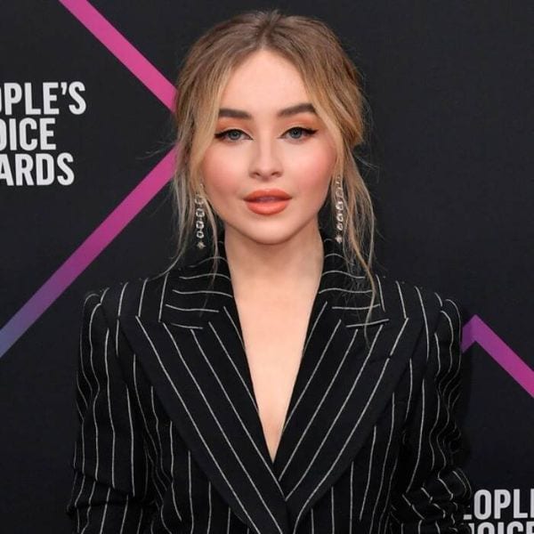 39 Gorgeous Sabrina Carpenter Hot Half-Nude Photos-3