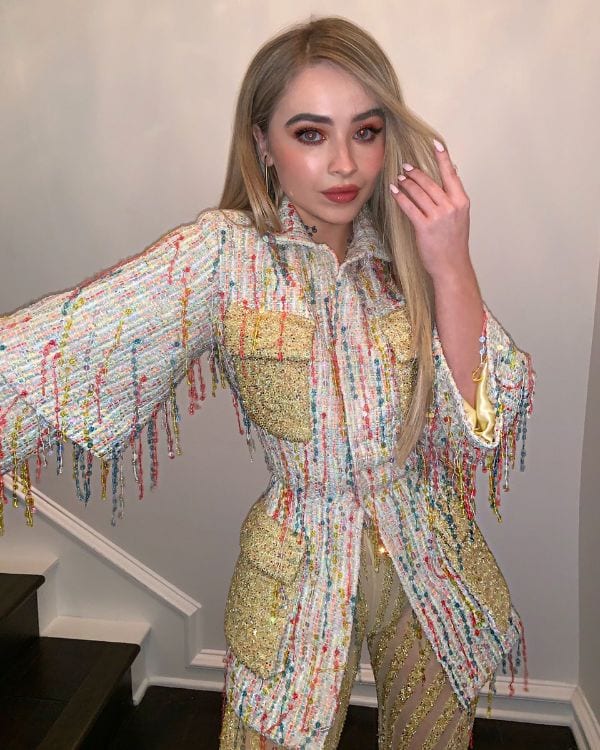 39 Gorgeous Sabrina Carpenter Hot Half-Nude Photos-4