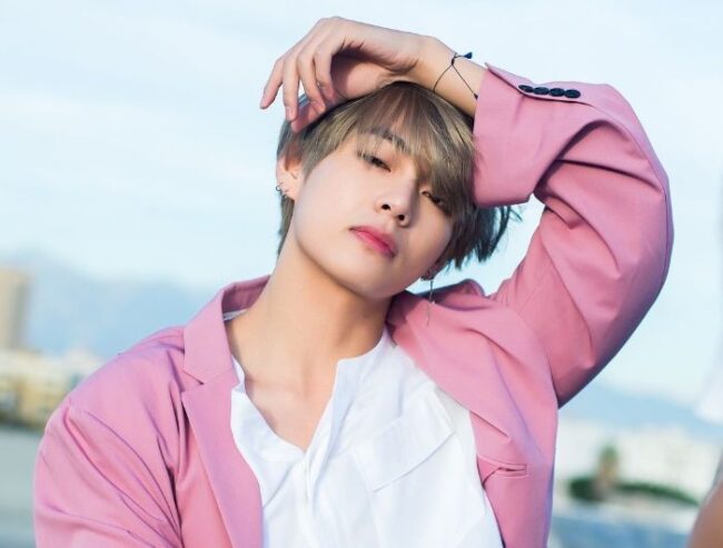 Kim Taehyung v Most handsome men in the world