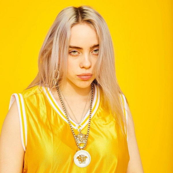 Billie Eilish Boobs Photos-6