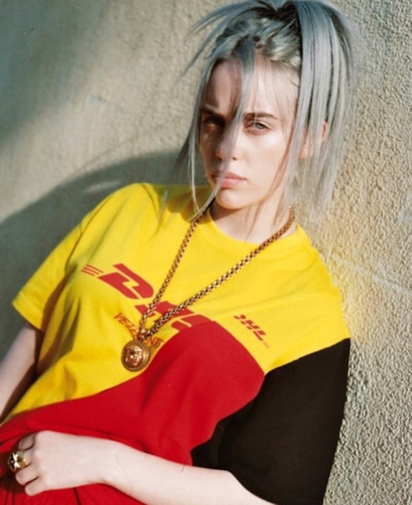 Billie Eilish Boobs Photos-9