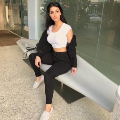 34 Hottest SSSniperWolf Boobs Pictures Which Deserve to be Admired