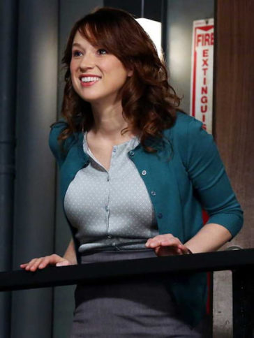 55 Hot Half Nude Pictures Of Ellie Kemper That Will Make Your Knees