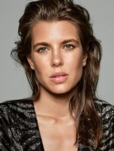 29 Hottest Half-nude Photos of Charlotte Casiraghi