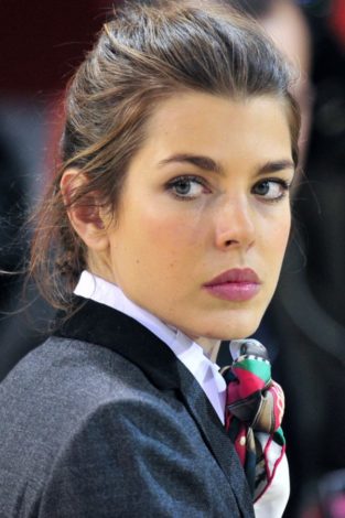 29 Hottest Half-nude Photos of Charlotte Casiraghi