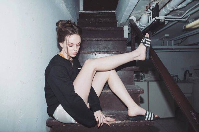 37 Hot Half-Nude Pictures Of Michelle Mylett Which Are Jaw-dropping