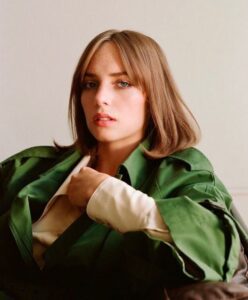 28 Hot Half-Nude Pictures of Maya Hawke That You Won't Resist - Music
