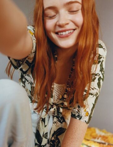34 Jaw-Dropping Hot Pictures of 'Max' Sadie Sink - Music Raiser