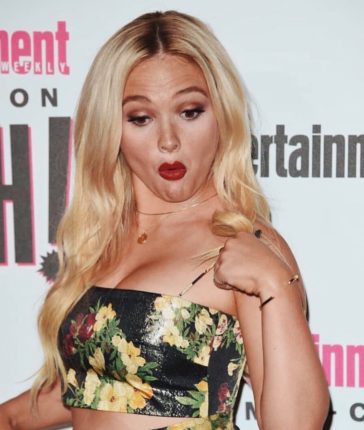 24 Hot Boobs Photos of Emily Alyn Lind | Cleavage Pics - Music Raiser