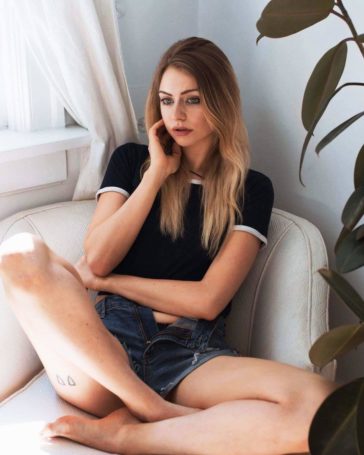 25 Hot Photos of Maddie Phillips Which Are Truly Jaw-Dropping - Music