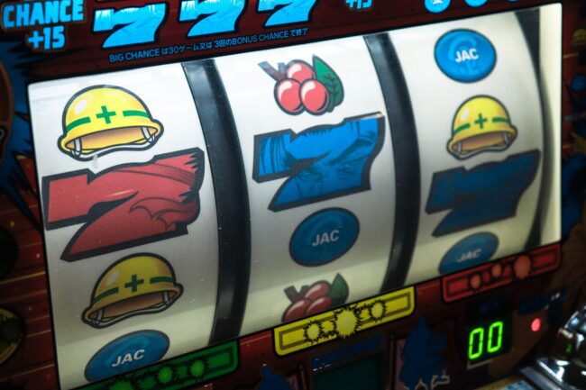 Rewards of Betting Big on Slots