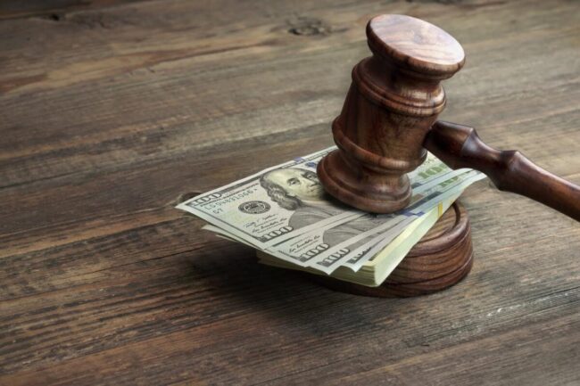 How Much Does a Personal Injury Lawyer Cost